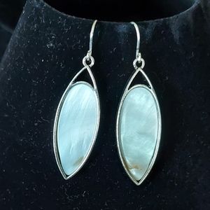 3/$15 nwt Nadine West shell earrings